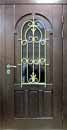 коттеджная дверь из филенчатого металла